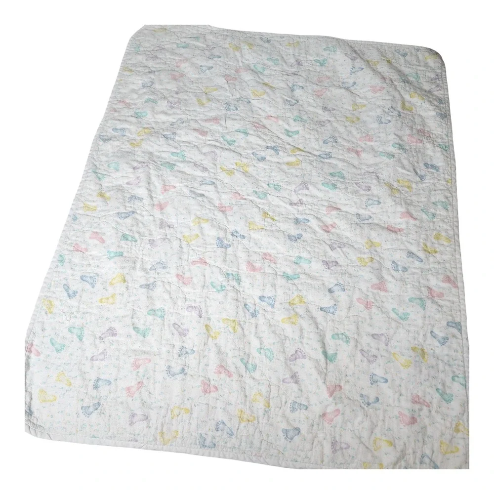 Vintage Teddy Bear Nursery Baby Quilt Reversible Footprint Grid Pastel 38x32